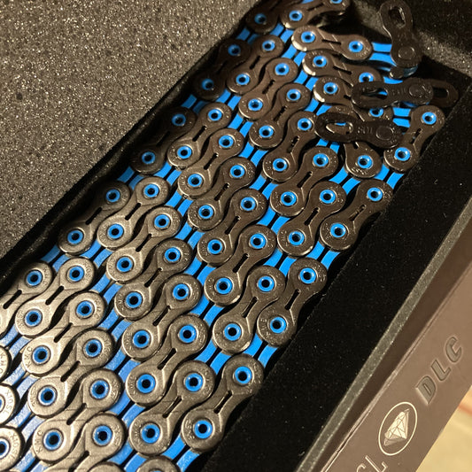KMC DLC Diamond Like Coating 10 Speed Bike Chain Black/Blue