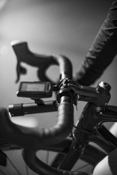 Knog Oi Luxe Small Bike Bell Matte Black Alternate 1