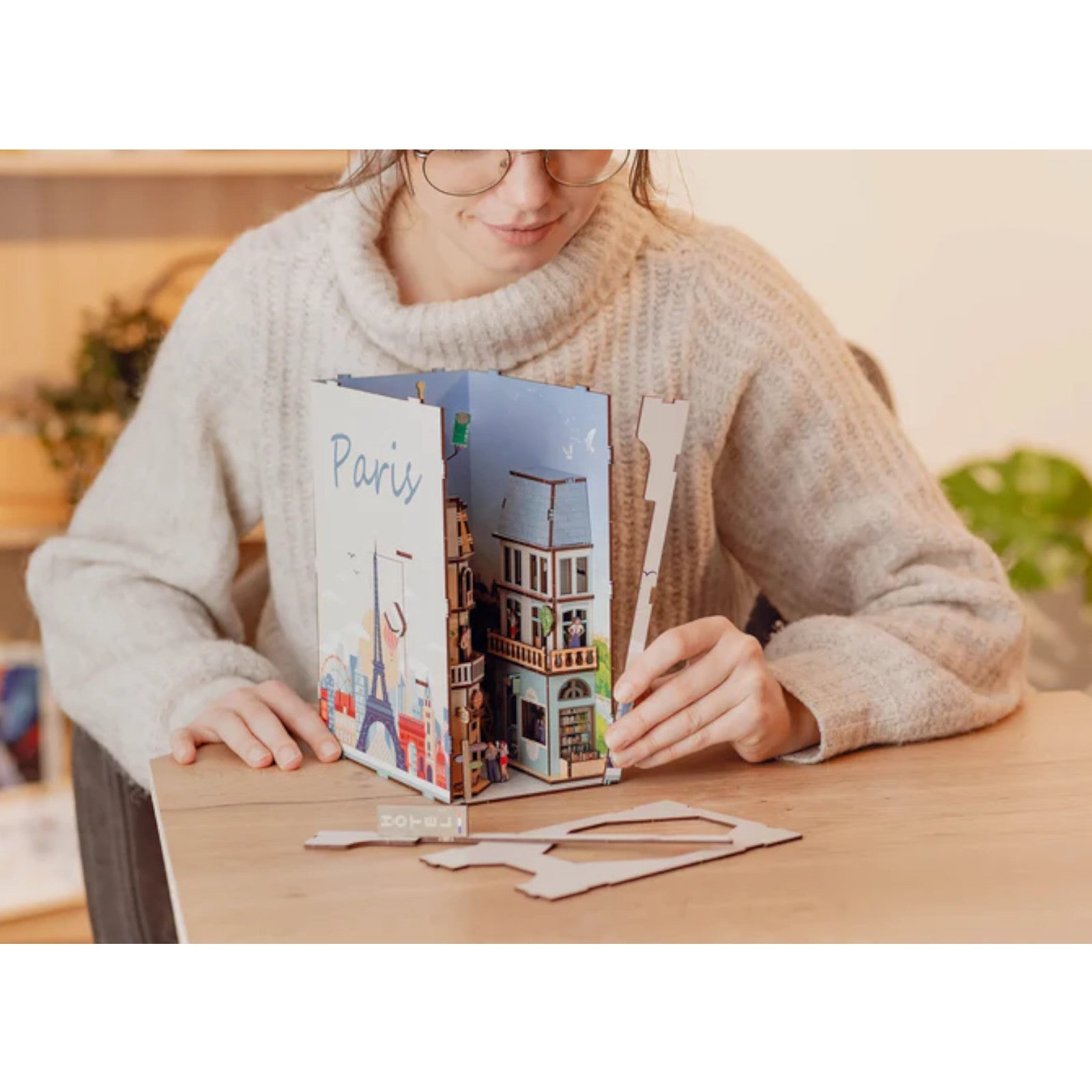 Revell Paris Tiny Adventures Book Nook 3D Puzzle 00539 Alternate 10
