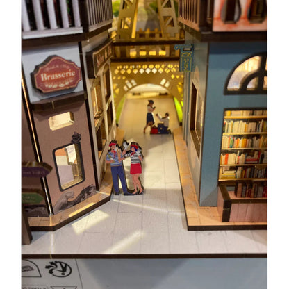 Revell Paris Tiny Adventures Book Nook 3D Puzzle 00539 Alternate 4