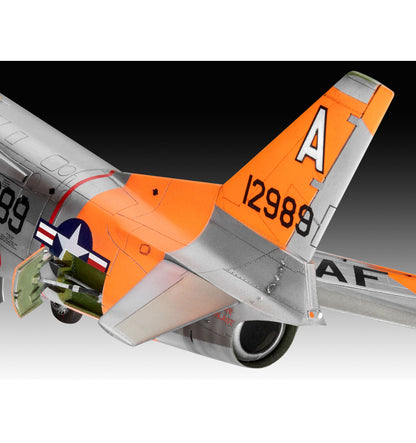 Revell F-86D Dog Sabre 1:48 Flugzeug-Modellbausatz