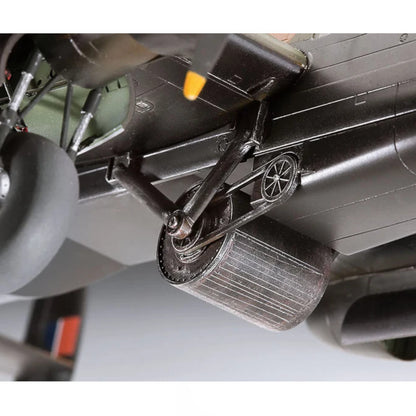 Revell Avro Lancaster Dambusters 1:72 Bomber Plane Model Kit 04295