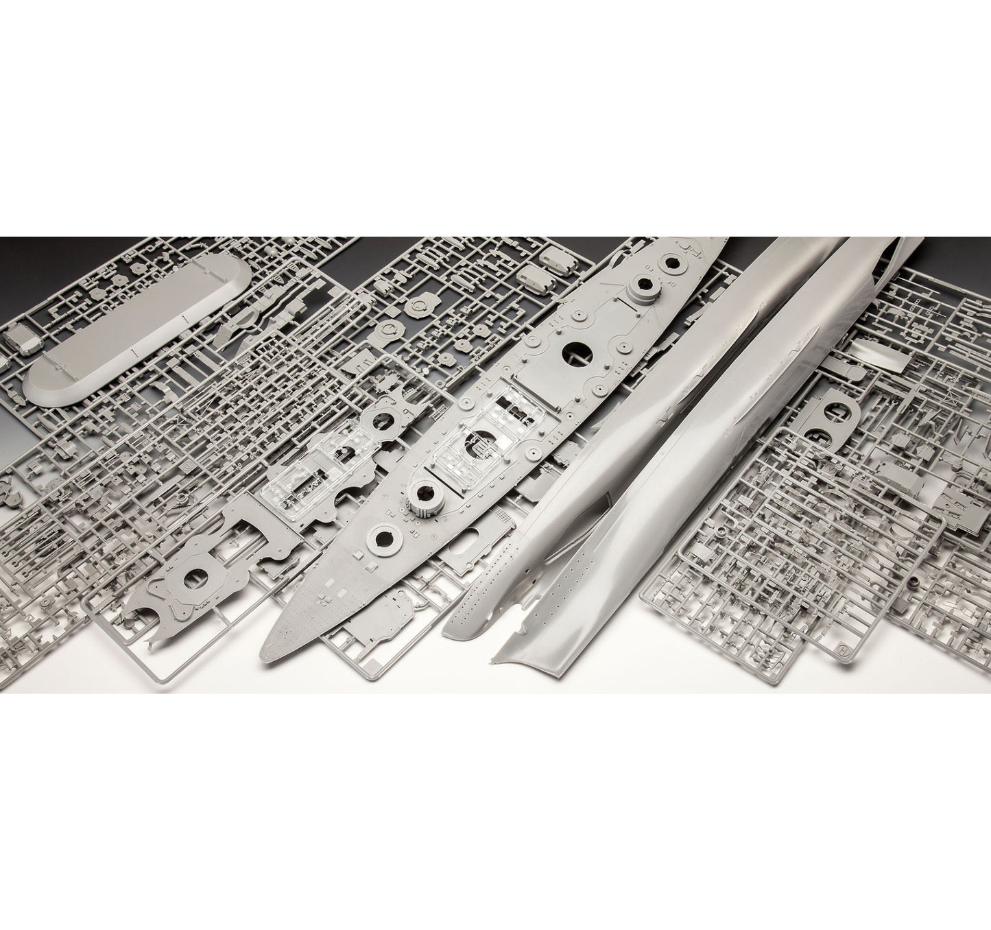 Revell Bismarck Battleship 1:350 Warship Model Kit WW2 German 05040 Alternate 2