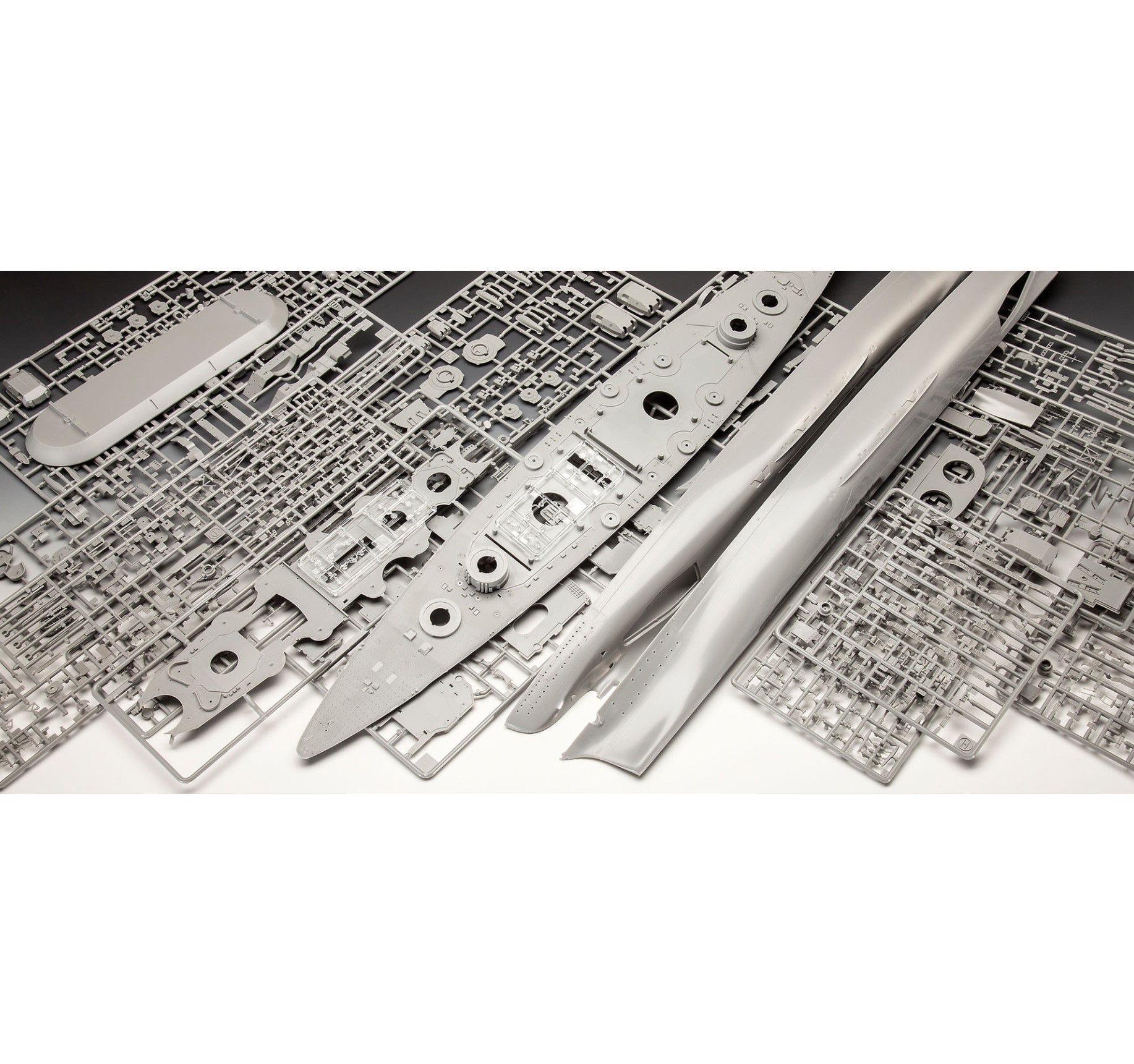 Revell Bismarck Battleship 1:350 Warship Model Kit WW2 German 05040 Alternate 2