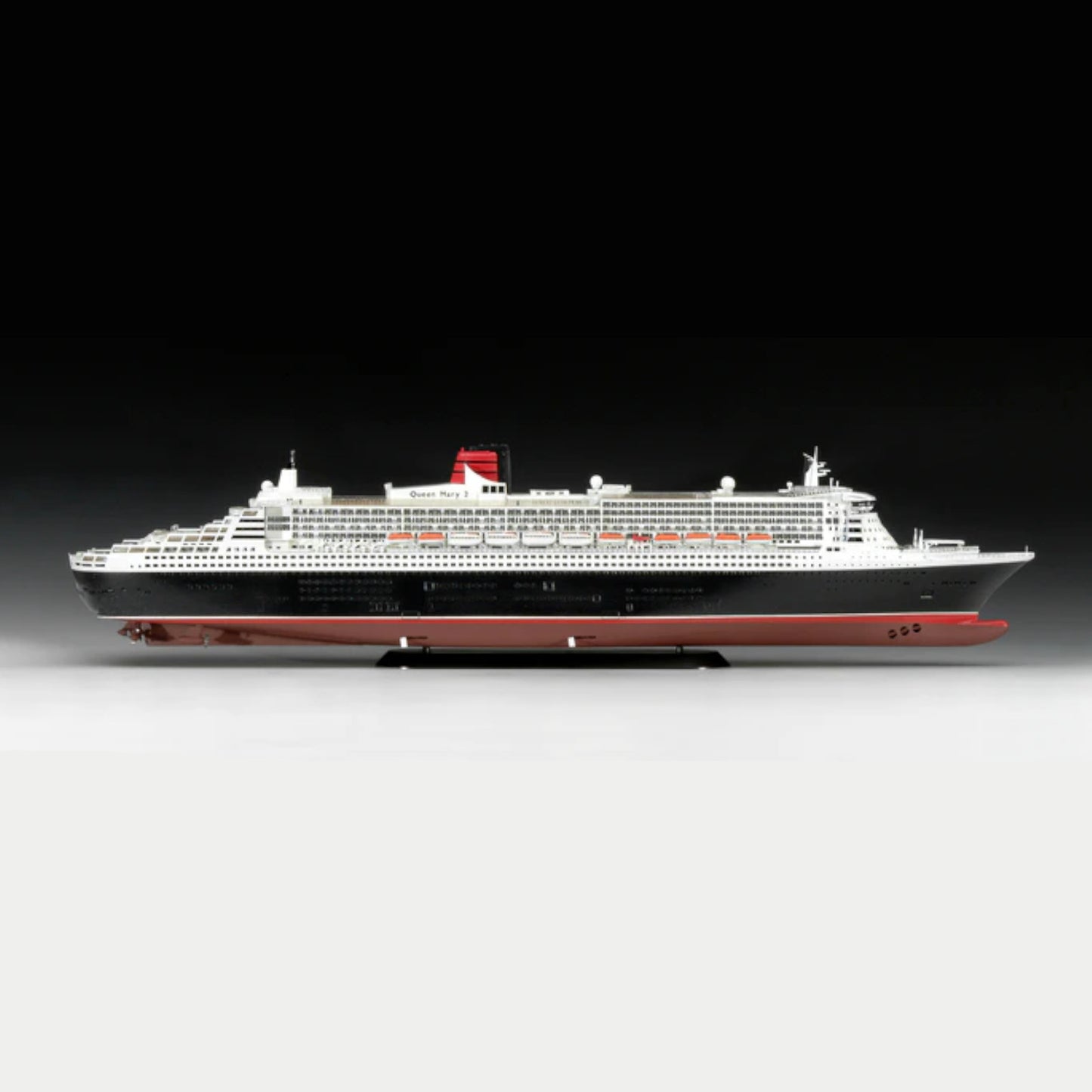 Revell Queen Mary 2 Queen of the Seas 05223 3D Puzzle