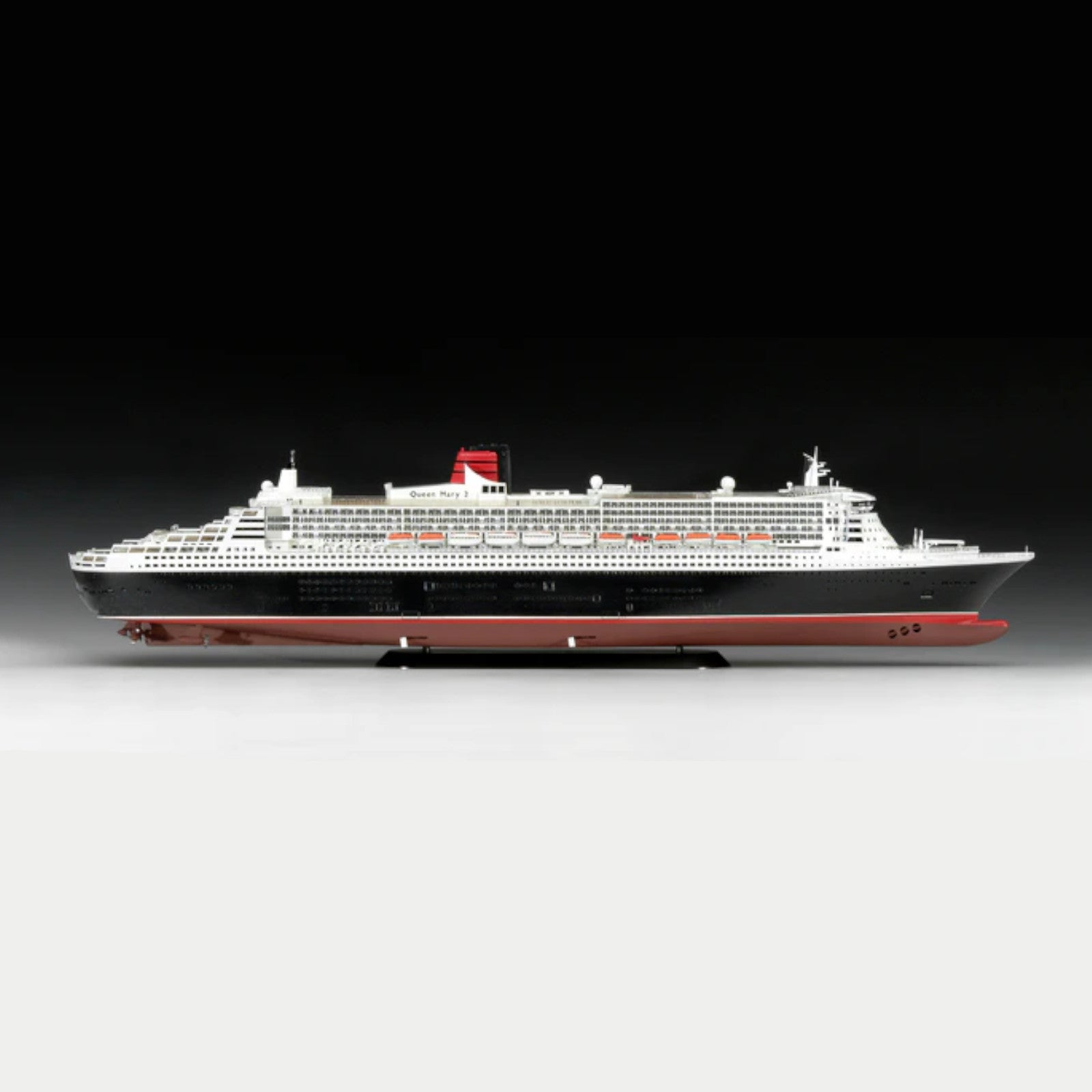 Revell Queen Mary 2 Queen of the Seas 05223 3D Puzzle