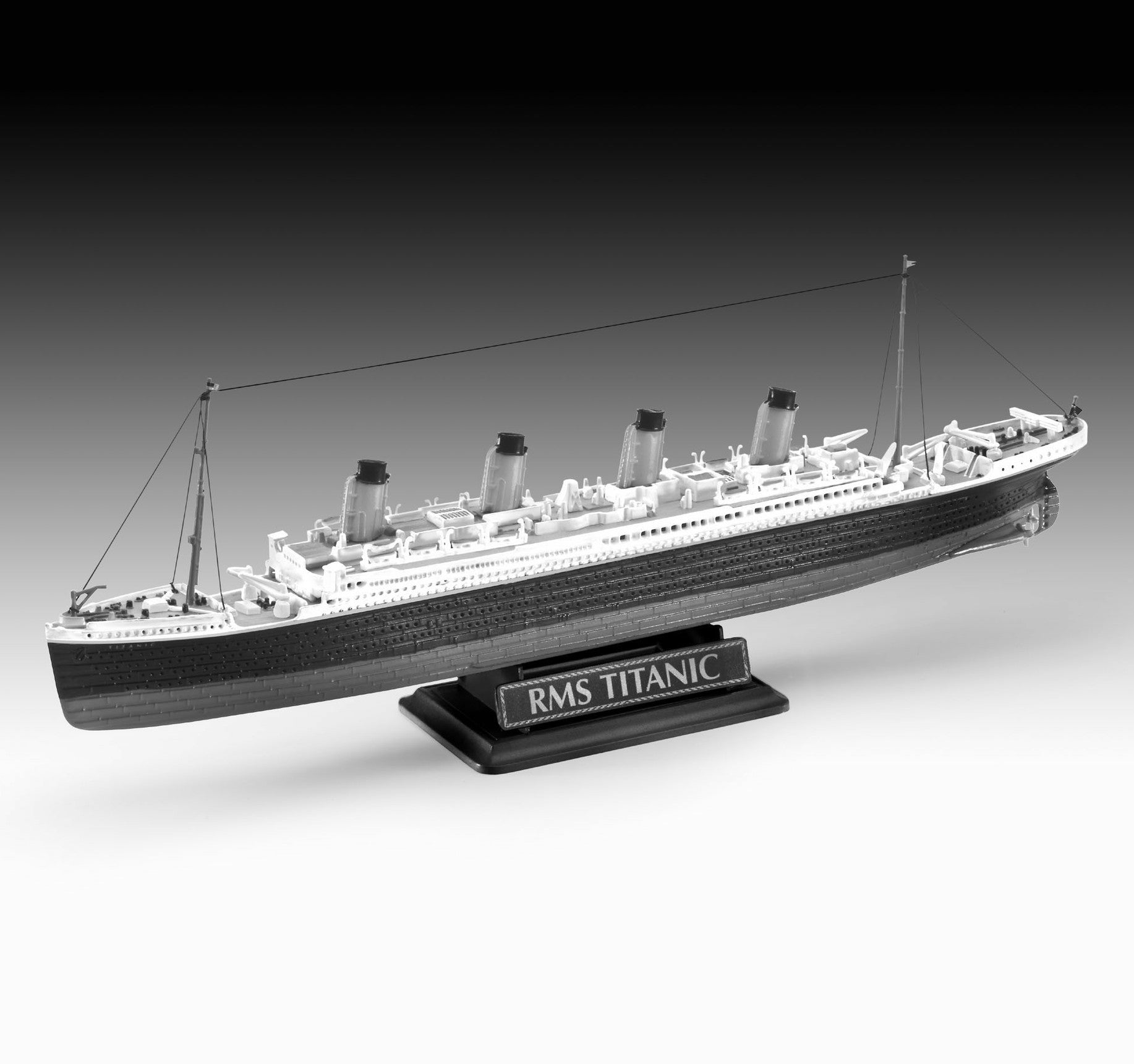 Revell Titanic Gift Set Cruise Liner Model Kit Alternate 3