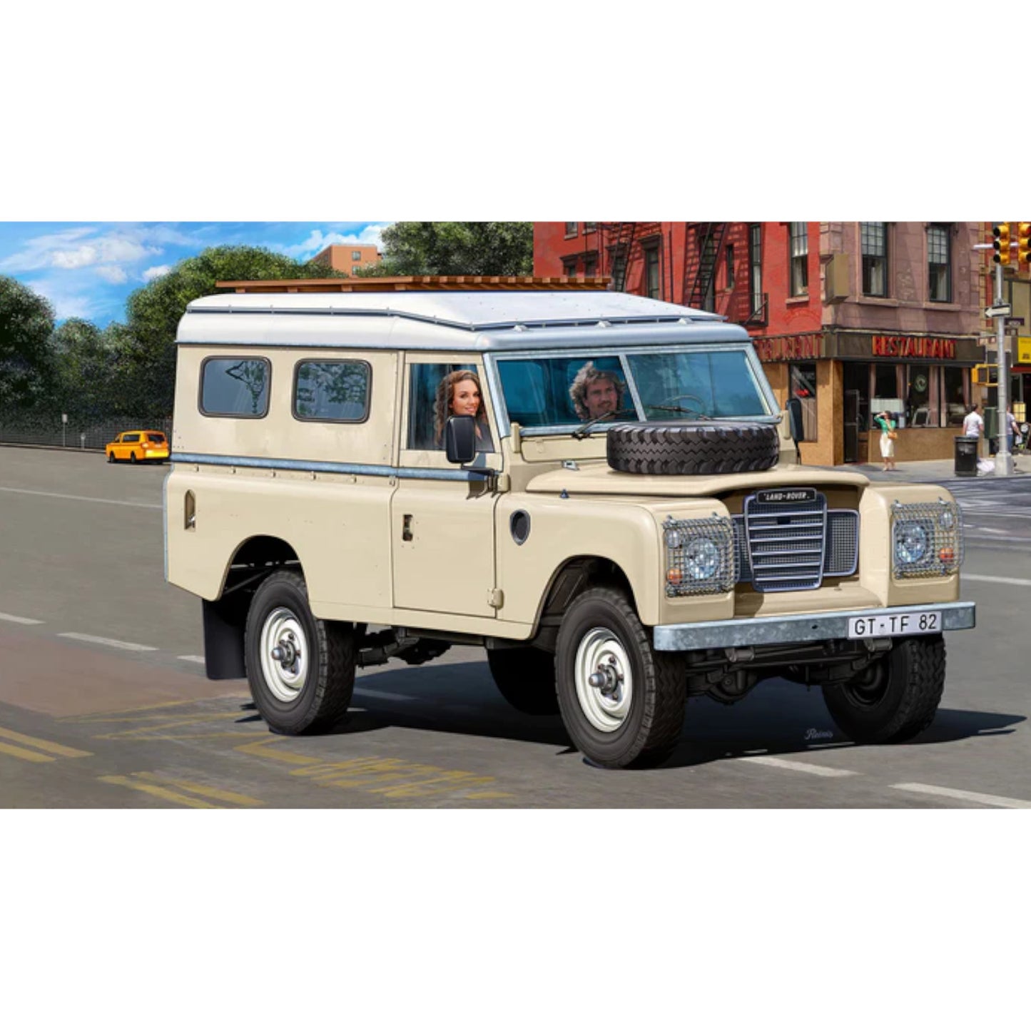 Revell Land Rover Series III LWB (Commercial) Car Model Kit 1:24 07056