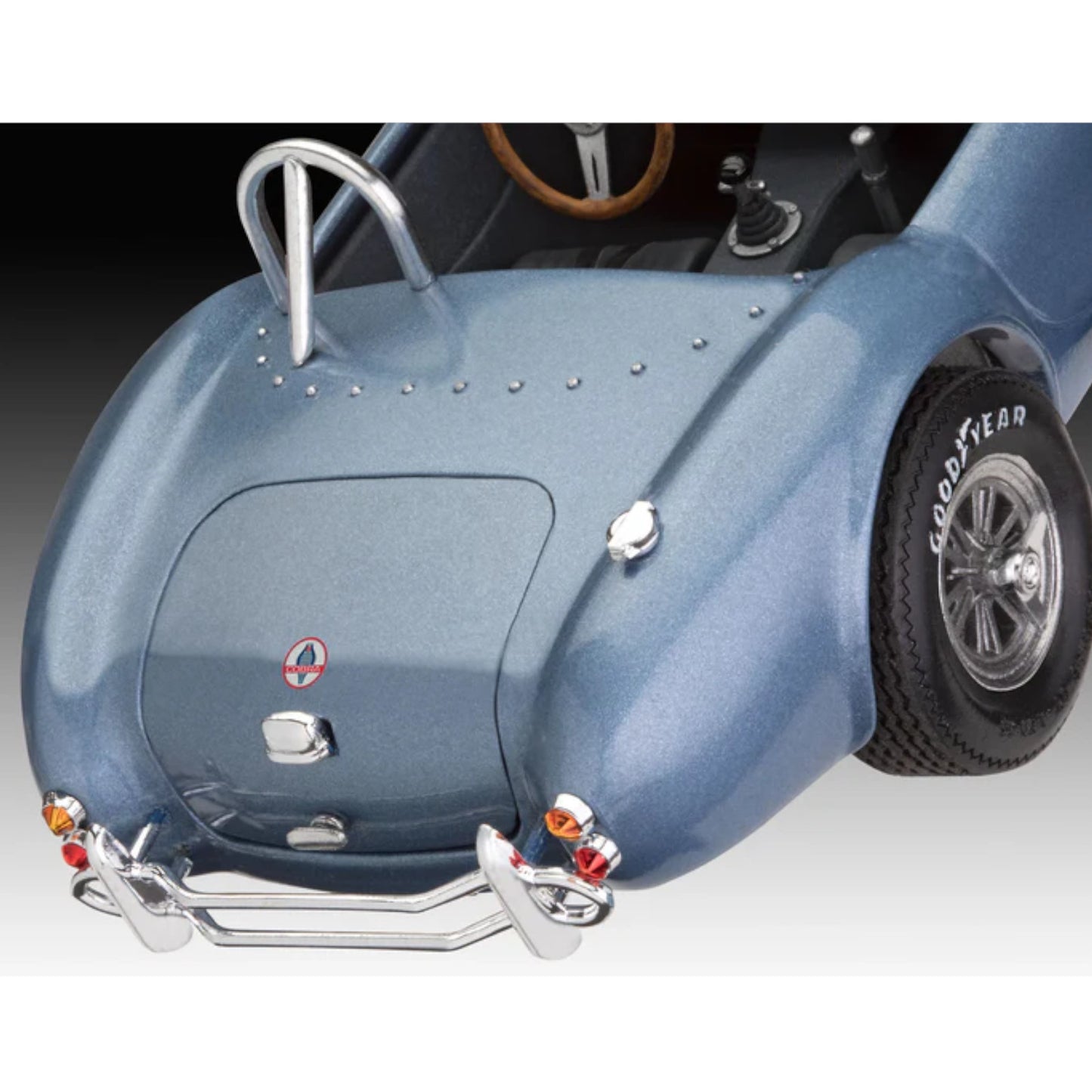Revell 1962 Shelby Cobra 289 1:25 Car Model Kit Classic V8 67669