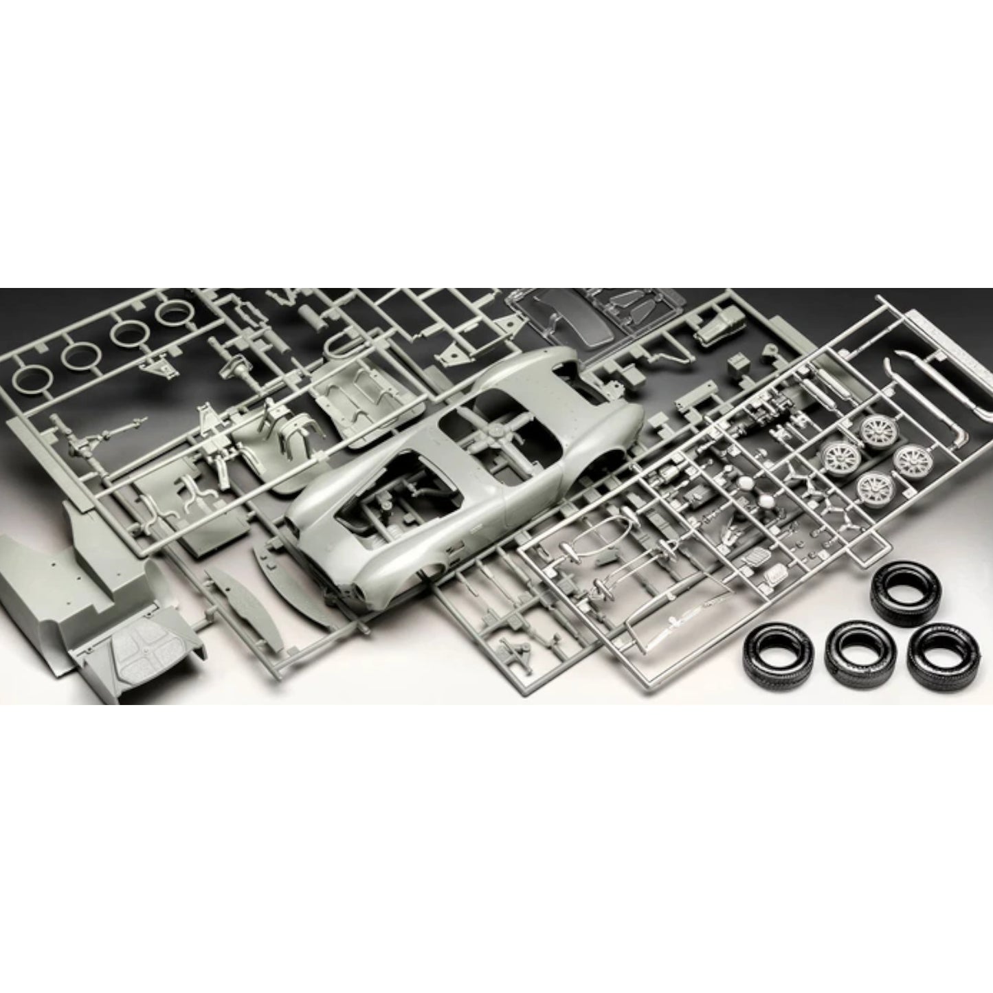 Revell 1962 Shelby Cobra 289 1:25 Car Model Kit Classic V8 67669
