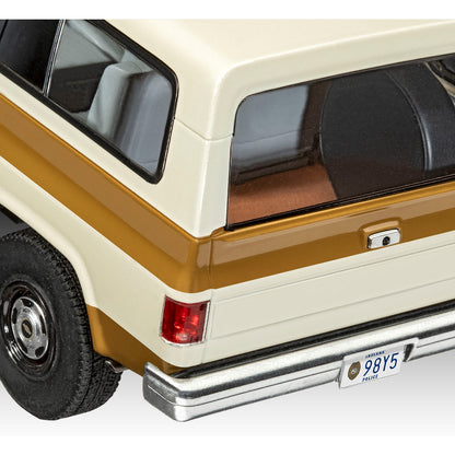 Revell Stranger Things Jim Hopper Chevy® Blazer K5™ Car Model Kit 1:25 07725