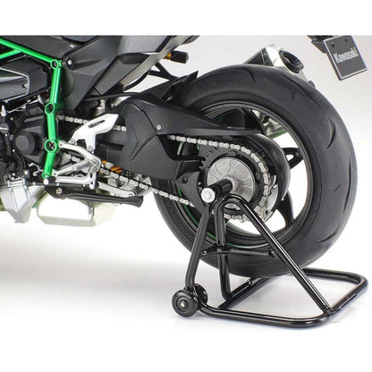Tamiya Kawasaki Ninja H2 Carbon 1:12 Motorbike Model Kit Alternate 12