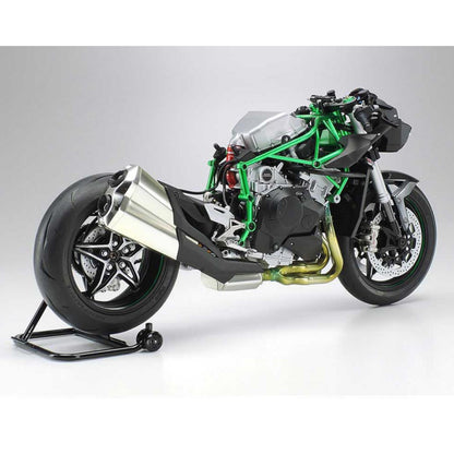 Tamiya Kawasaki Ninja H2 Carbon 1:12 Motorbike Model Kit Alternate 4