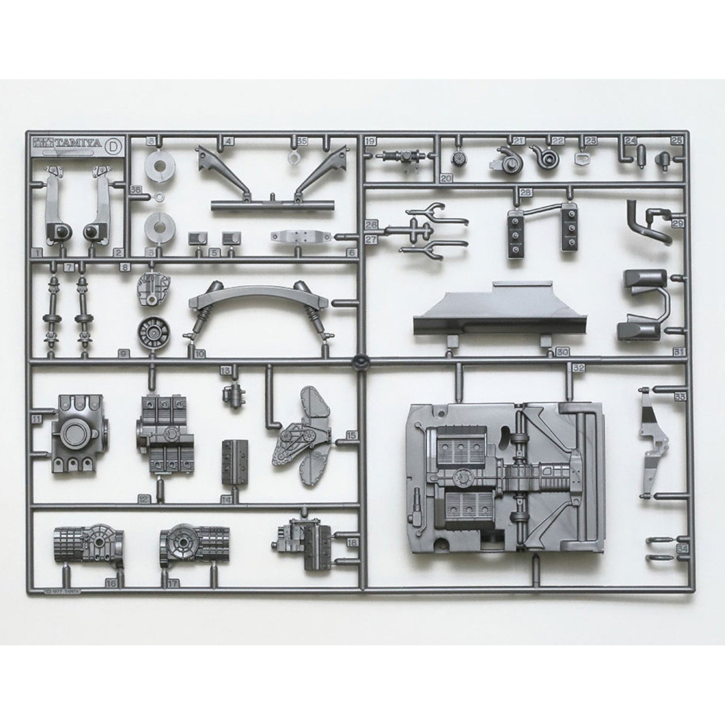 Tamiya Porsche 935 Vaillant 1:20 Car Model Kit 20071 Alternate 11