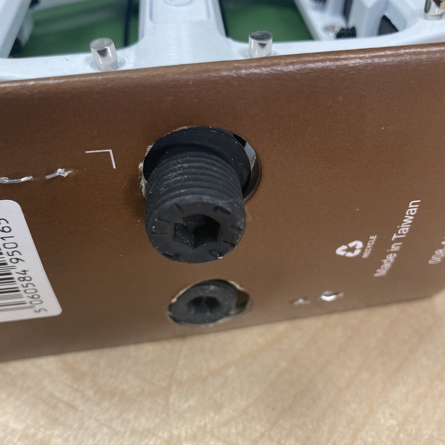 Wellgo B087U 9/16 Inch Platform Bike Pedals