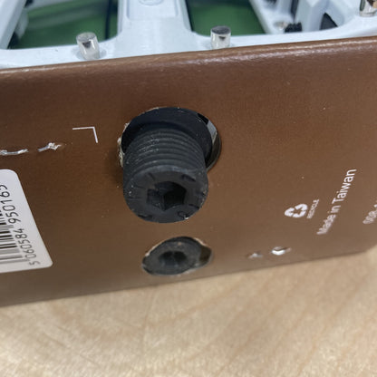 Wellgo B087U 9/16 Inch Platform Bike Pedals