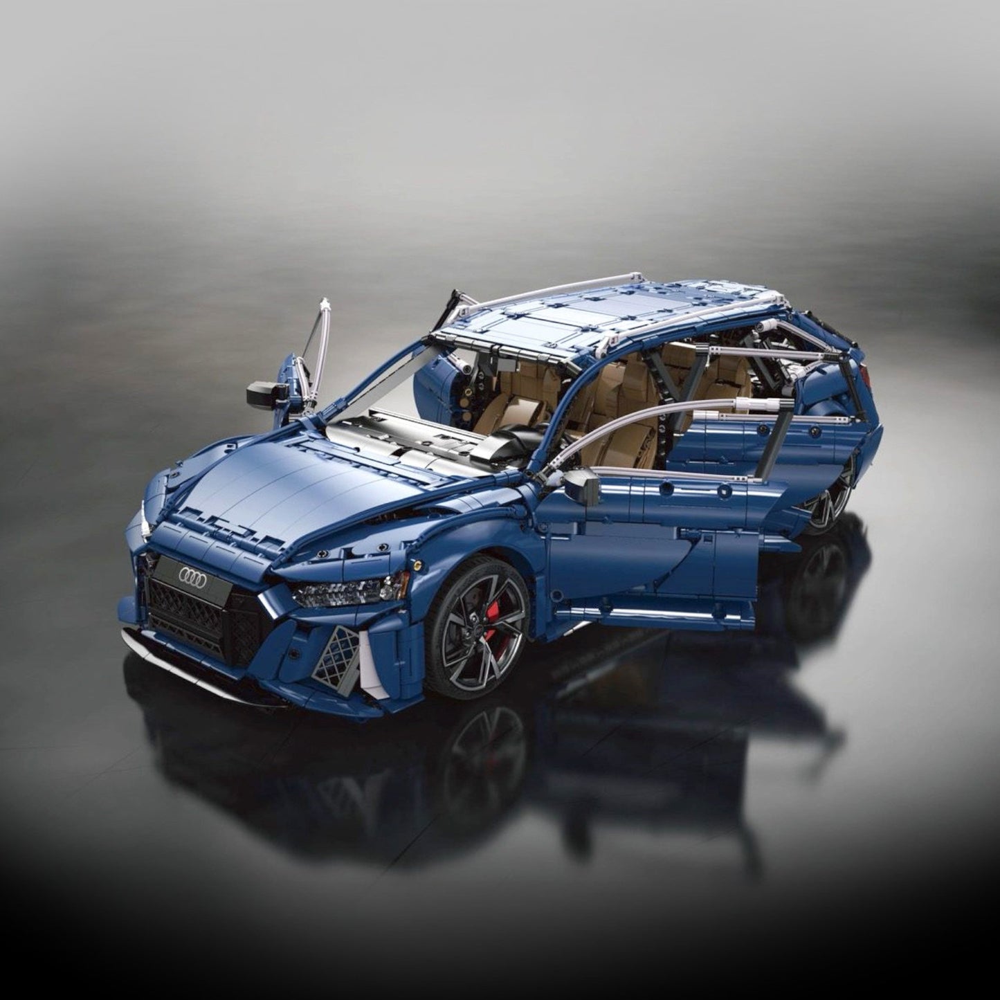 CaDA Audi RS6 Avant (2019) Car Model Brick Set 1:8 - 4663 Pieces C61515W