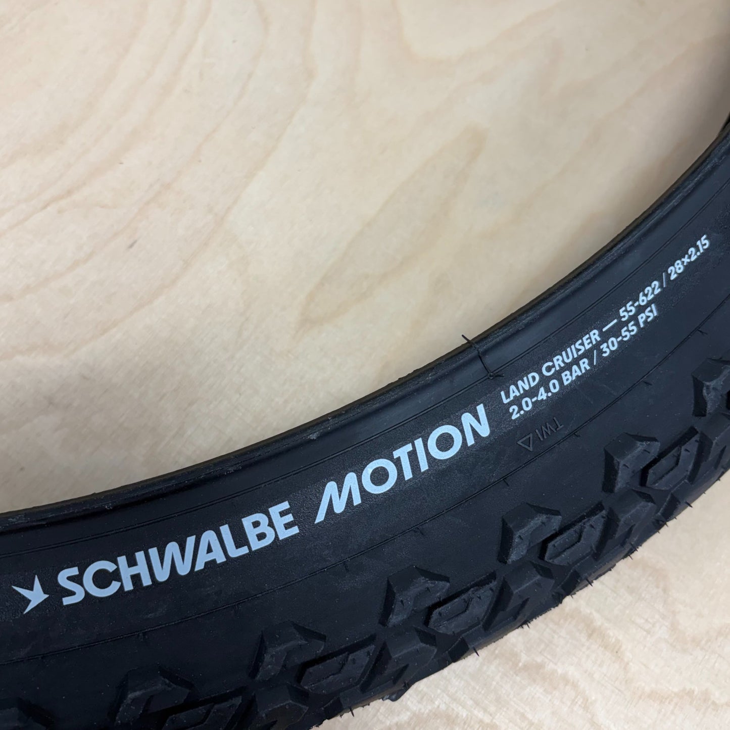 Schwalbe Motion Land Cruiser 29 x 2.15 Wired 29 Inch Bike Tyre