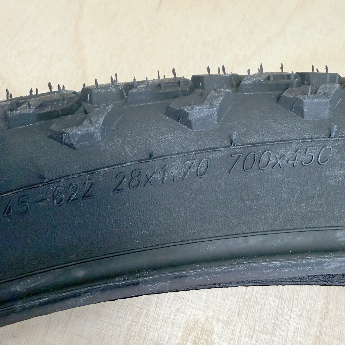 Schwalbe Motion Land Cruiser 700 x 45c Wired 700c Bike Tyre