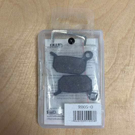 Formula B4 Disc Brake Pads Organic (RWD R005)