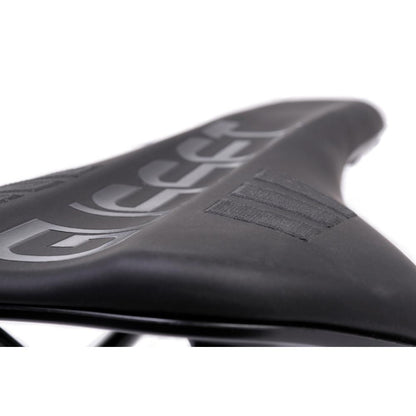 Gusset S2 AM Bike Saddle Alternate 1