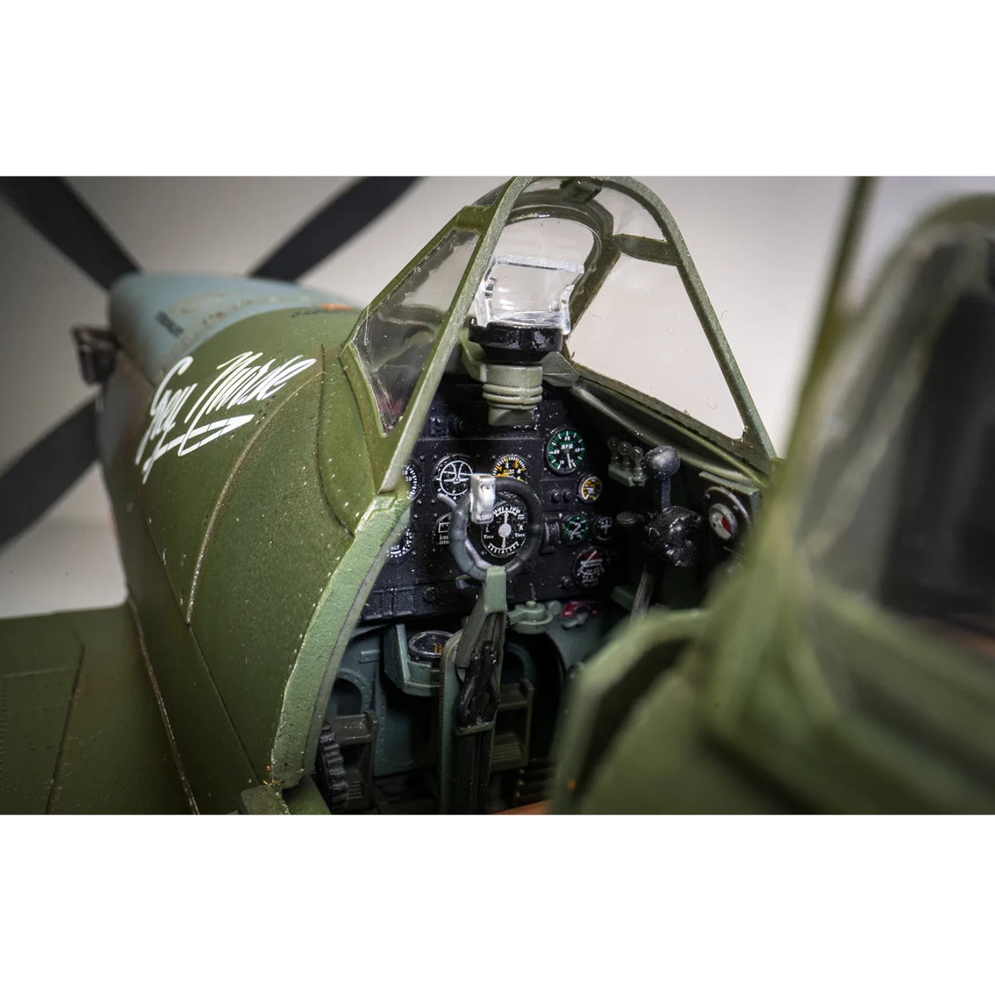 AirFix Supermarine Spitfire Mk VIII WW2 Plane Model Kit A17002 Alternate 6