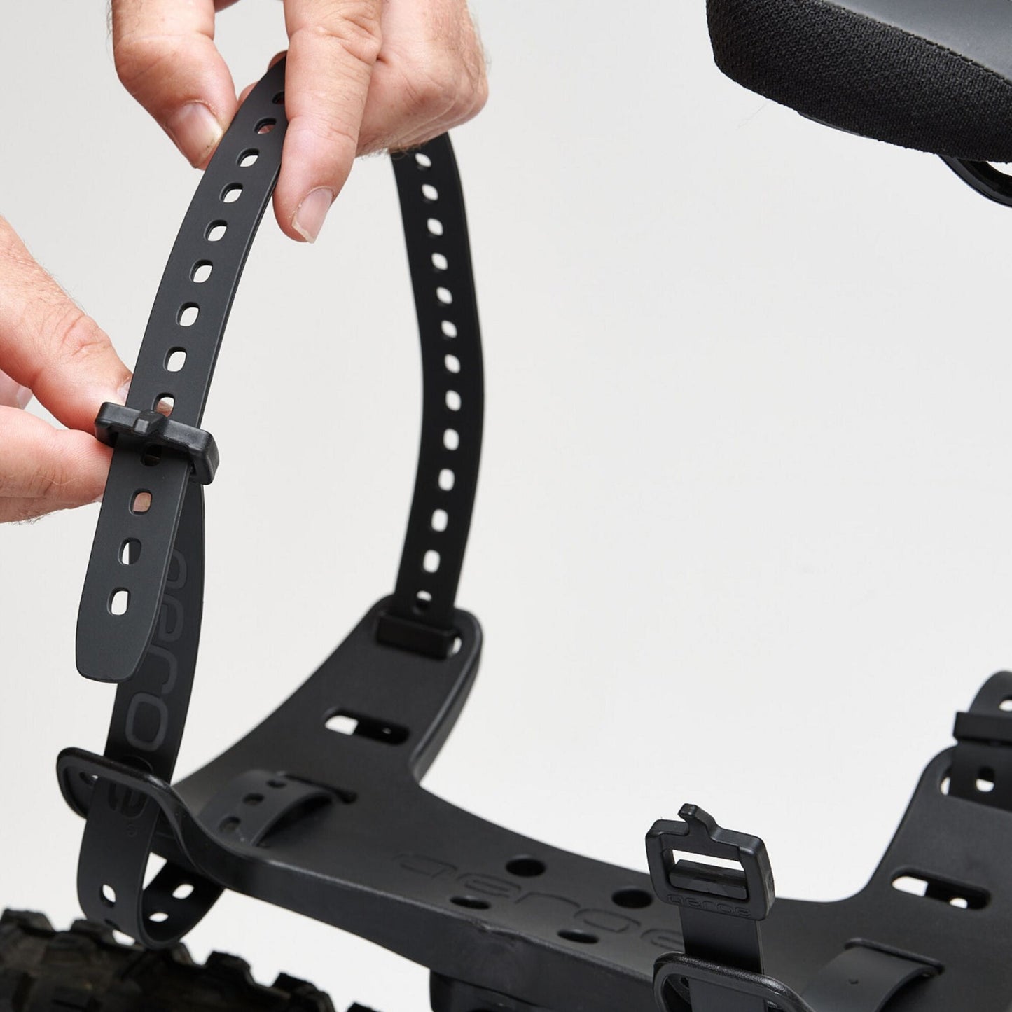 Aeroe StretchLock Strap - 30 Inch Bike Rack Luggage Strap Alternate 3