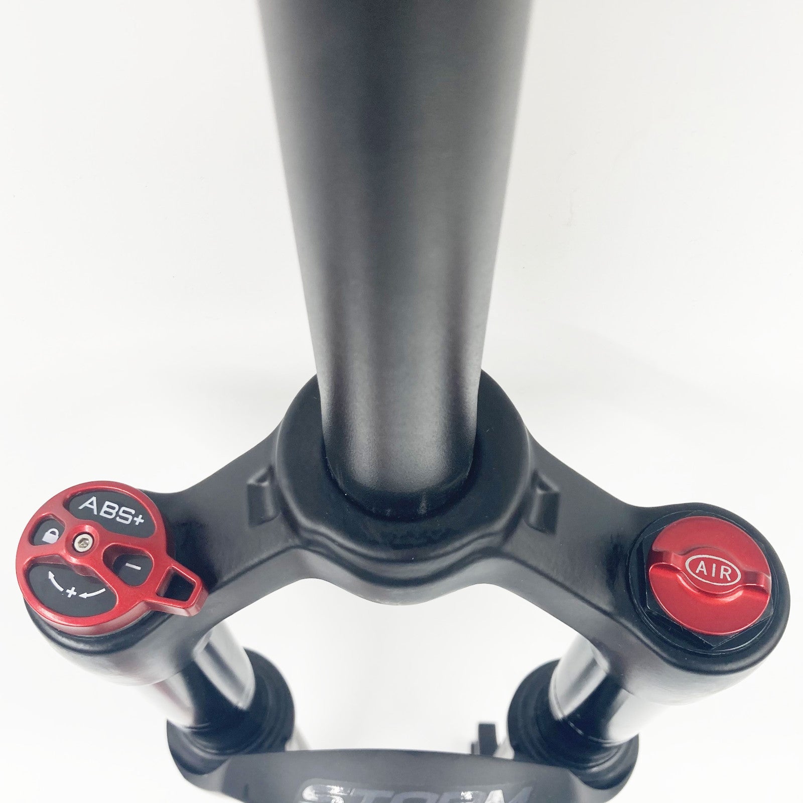 SR Suntour Storm Alto Air Lock Out Suspension Fork 26 Inch Bike Suspension Fork Alternate 1