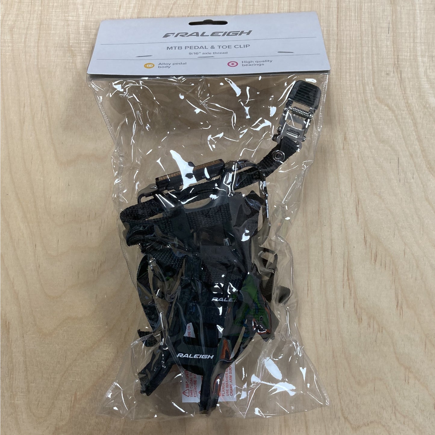 Raleigh Mountain Bike Pedal and Toe Clip with Straps 9/16" Bike Pedal Toe Clips Alternate 1