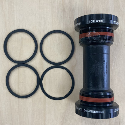 Shimano BB-MT501 HollowTech II Support de pédalier de vélo avec filetage anglais 68/73 mm