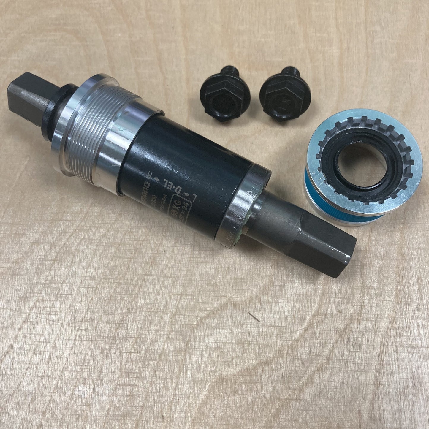 Shimano BB-UN300 68 x 127.5mm Bike Bottom Bracket Bearing Alternate 3