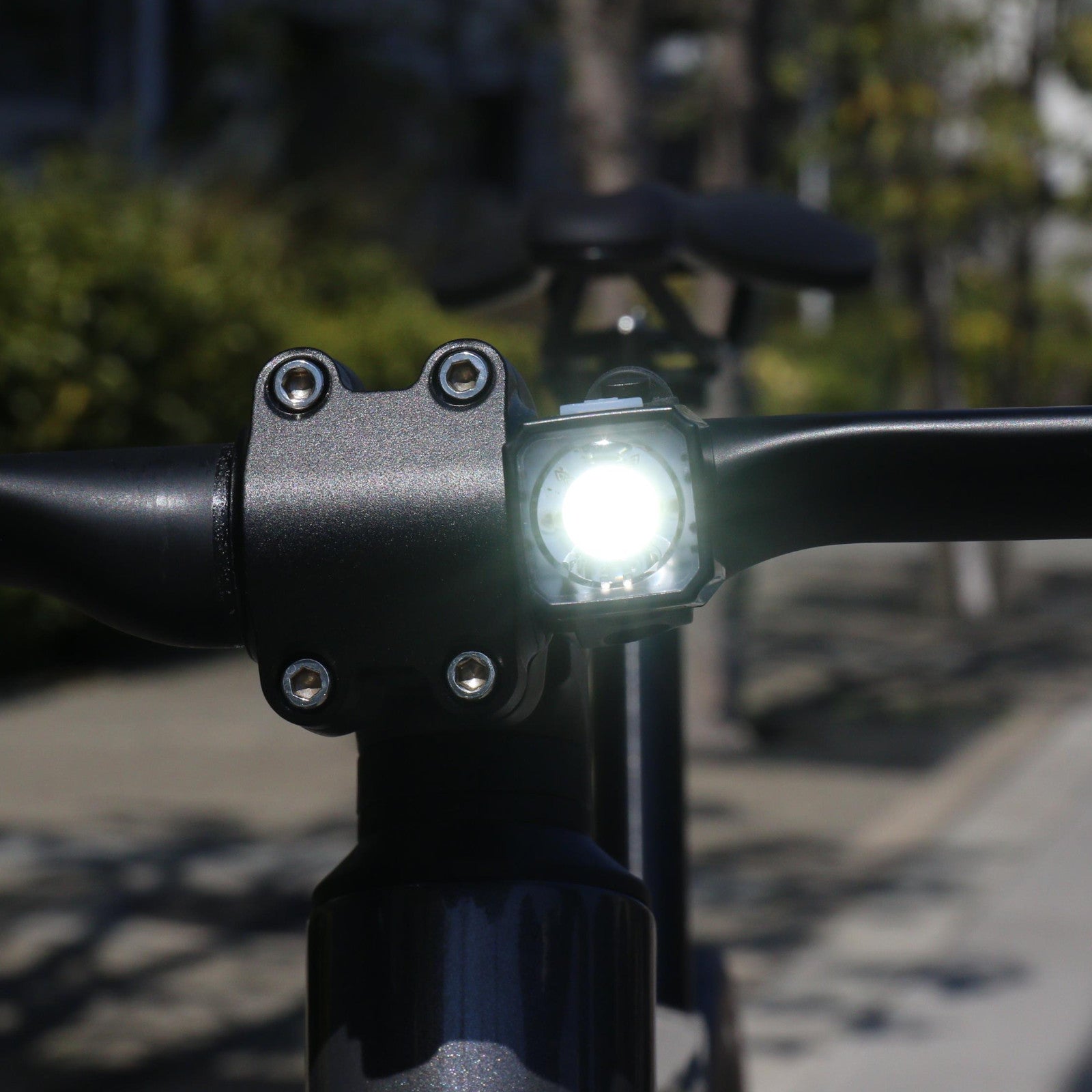 Cateye Nano-F 100 New Front Bike Light Alternate 4