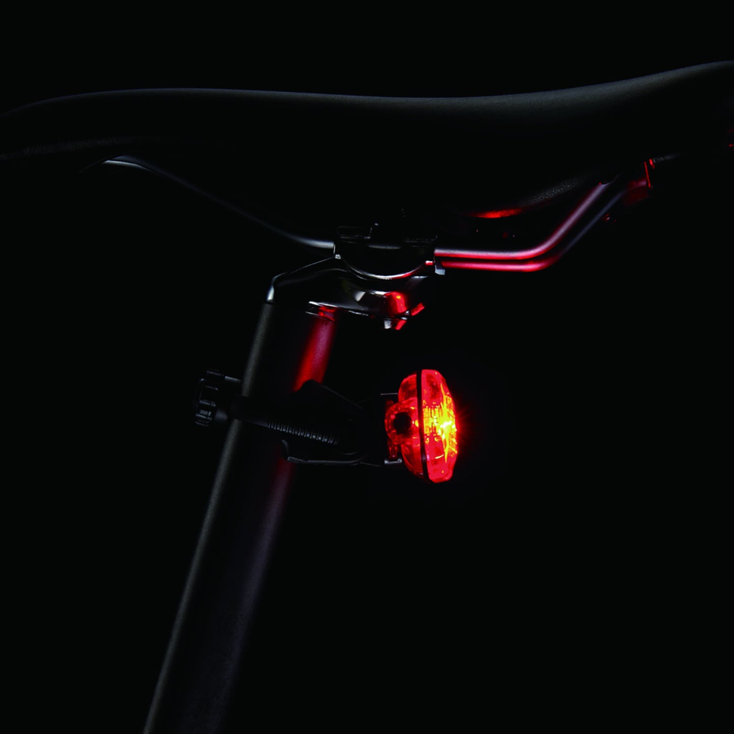 Cateye Omni 3 TL-135 Rear Bike Light Alternate 2