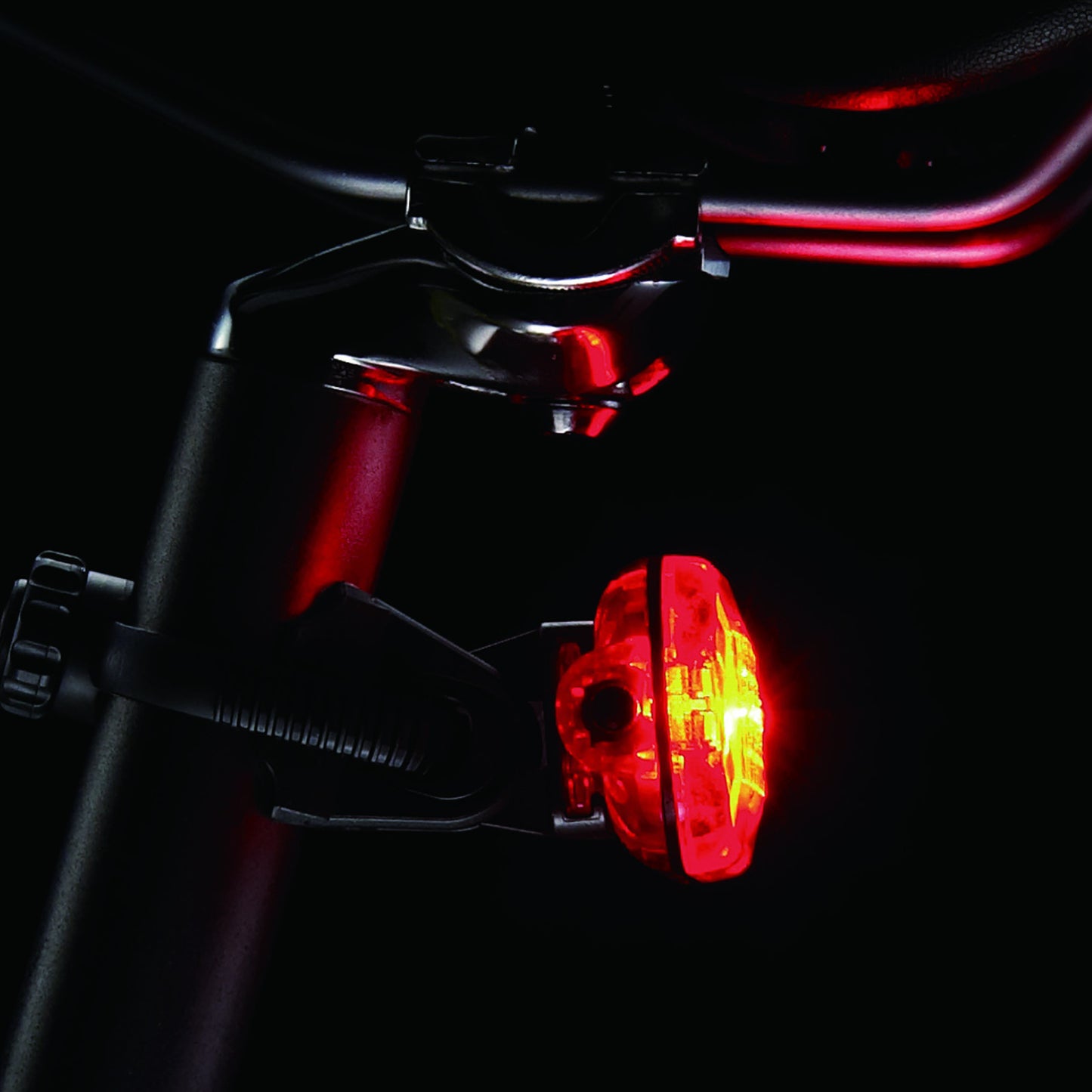 Cateye Omni 5 TL-155 Rear Bike Light Alternate 2