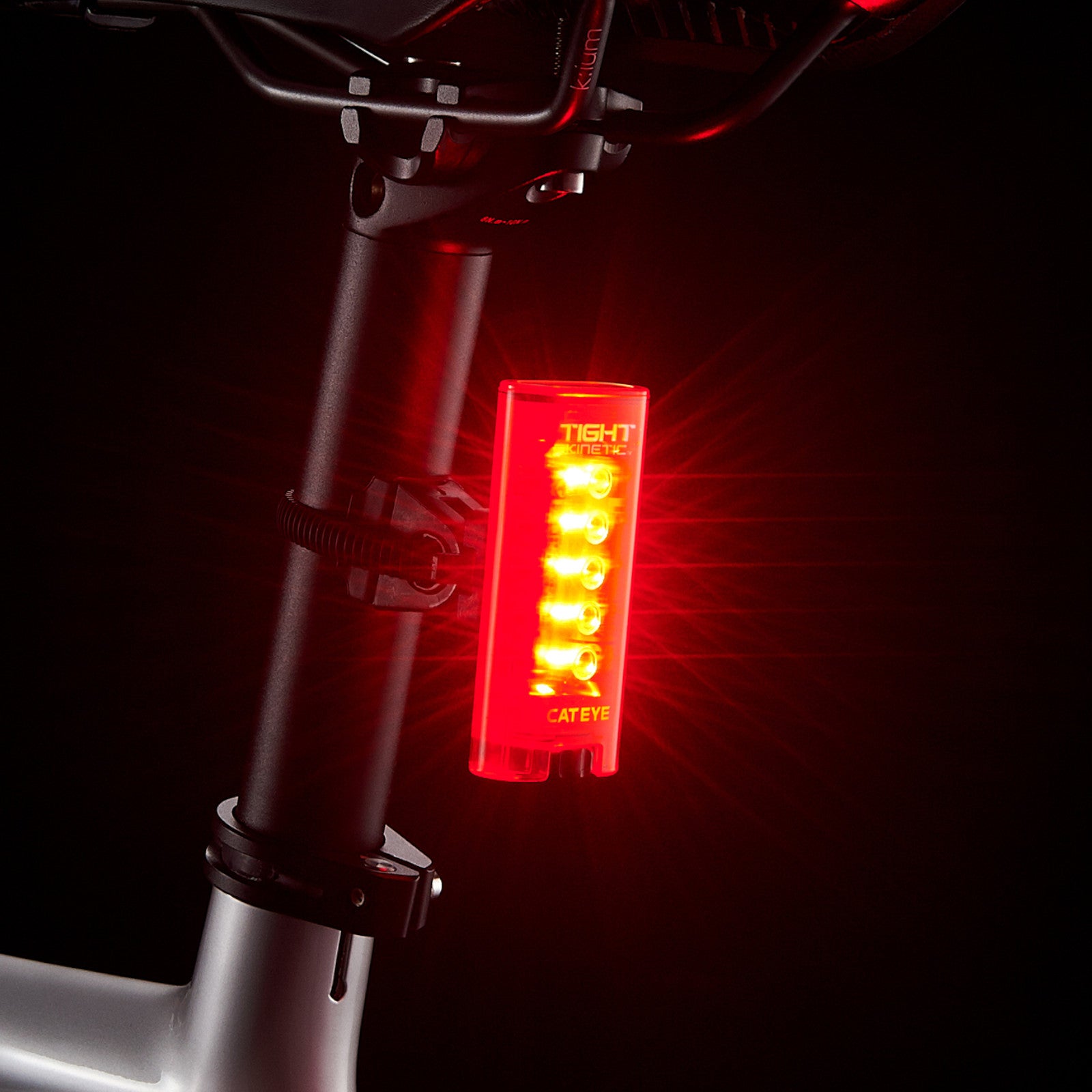 Cateye Tight Kinetic Rear Bike Light Alternate 3