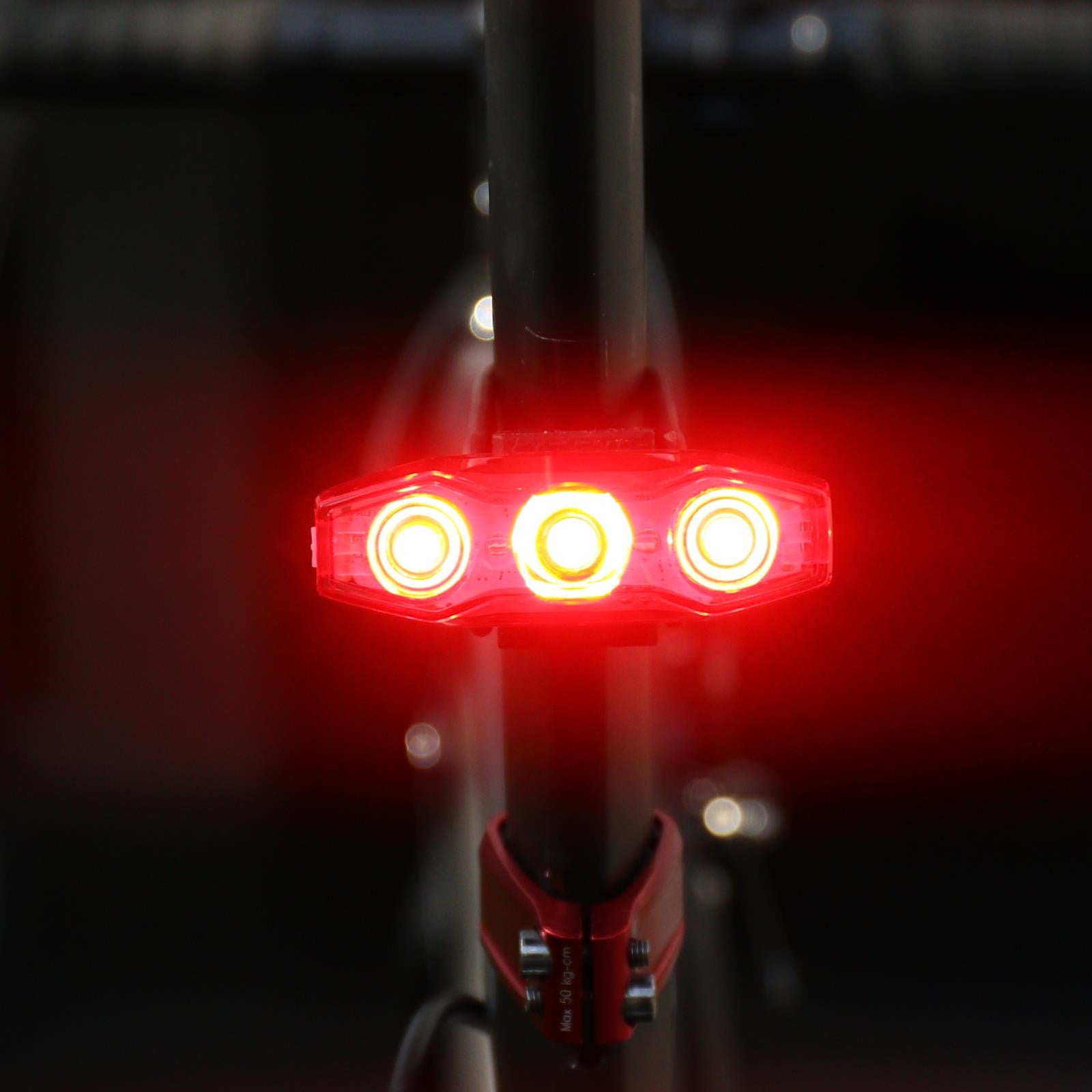 Cateye Viz 300 USB-C Rear Bike Light Alternate 4