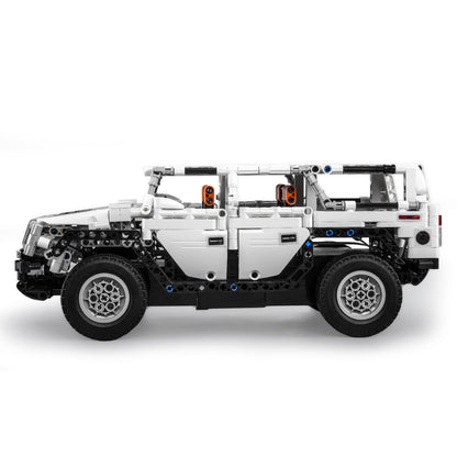 CaDA Warrior H2 Off-Roader 3D Puzzle 575 Pieces C51044W Alternate 4