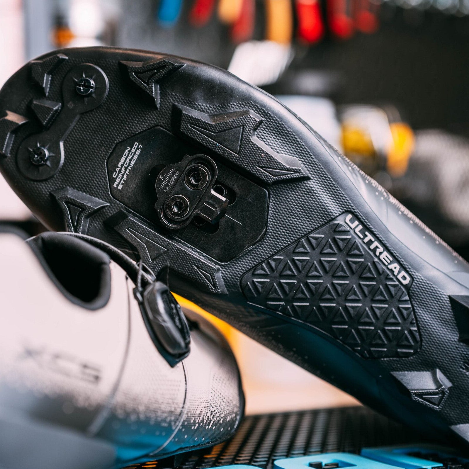 Shimano MTB Multi-Entry Shimano SPD Bike Shoe Cleats MT001 Alternate 5