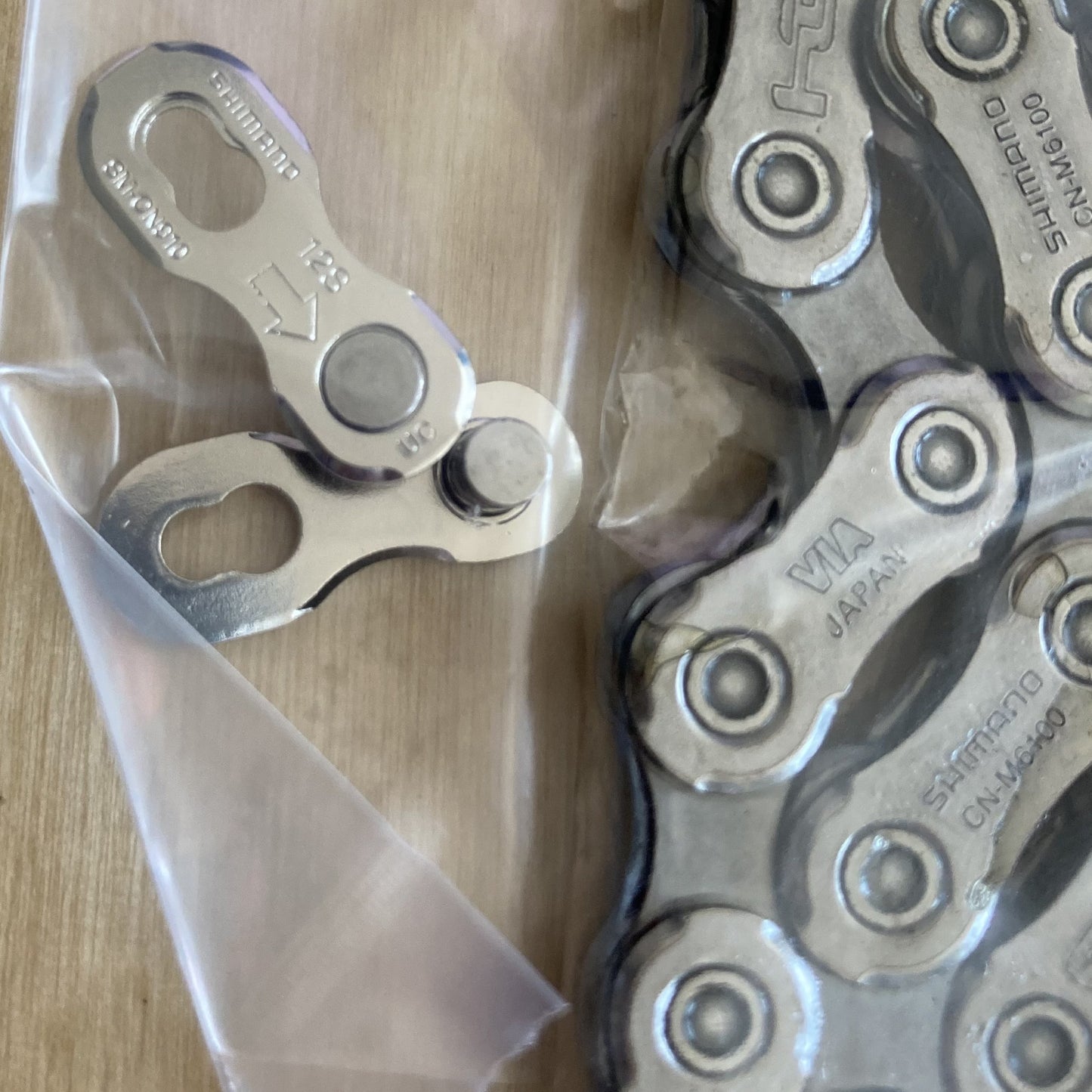 Chaîne de vélo Shimano CN-M6100 Deore 126 maillons 12 vitesses