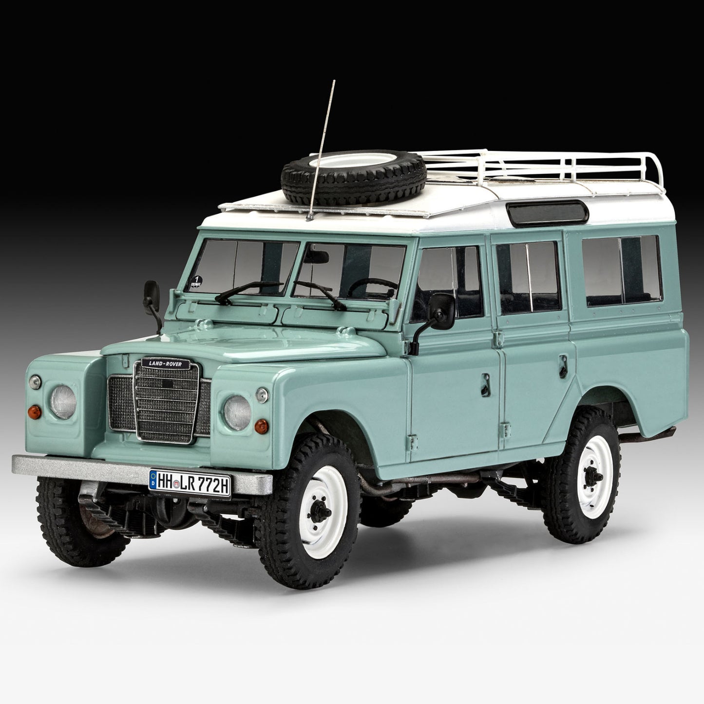 Revell Land Rover Series III 1:24 Classic 4x4 Model Kit