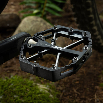 Shimano Deore XT M8240 MTB Flat 9/16 Inch Platform Bike Pedals Alternate 4