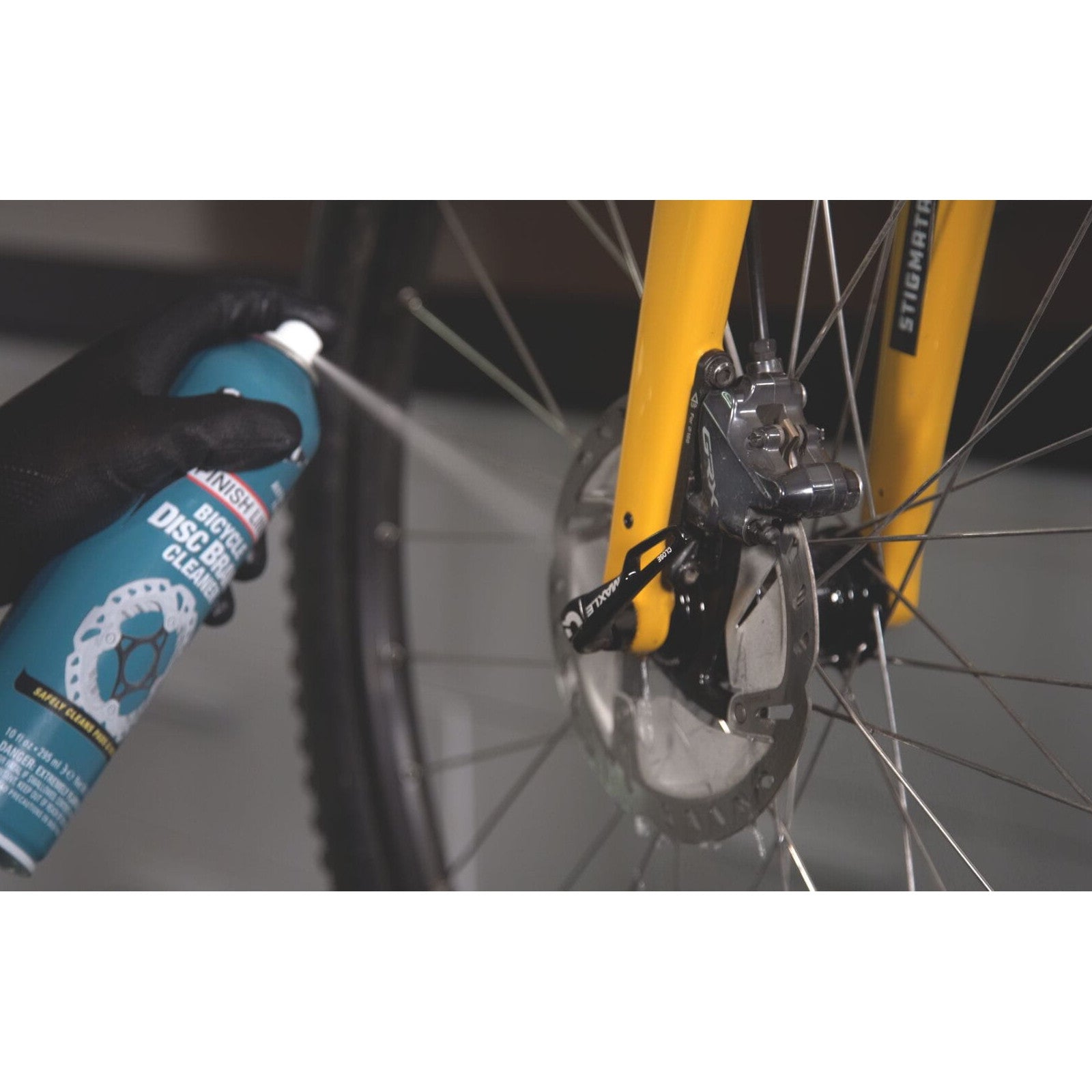 Finish Line Disc Brake Cleaner Aerosol 10 oz / 295 ml Disc Brake Cleaner Alternate 1