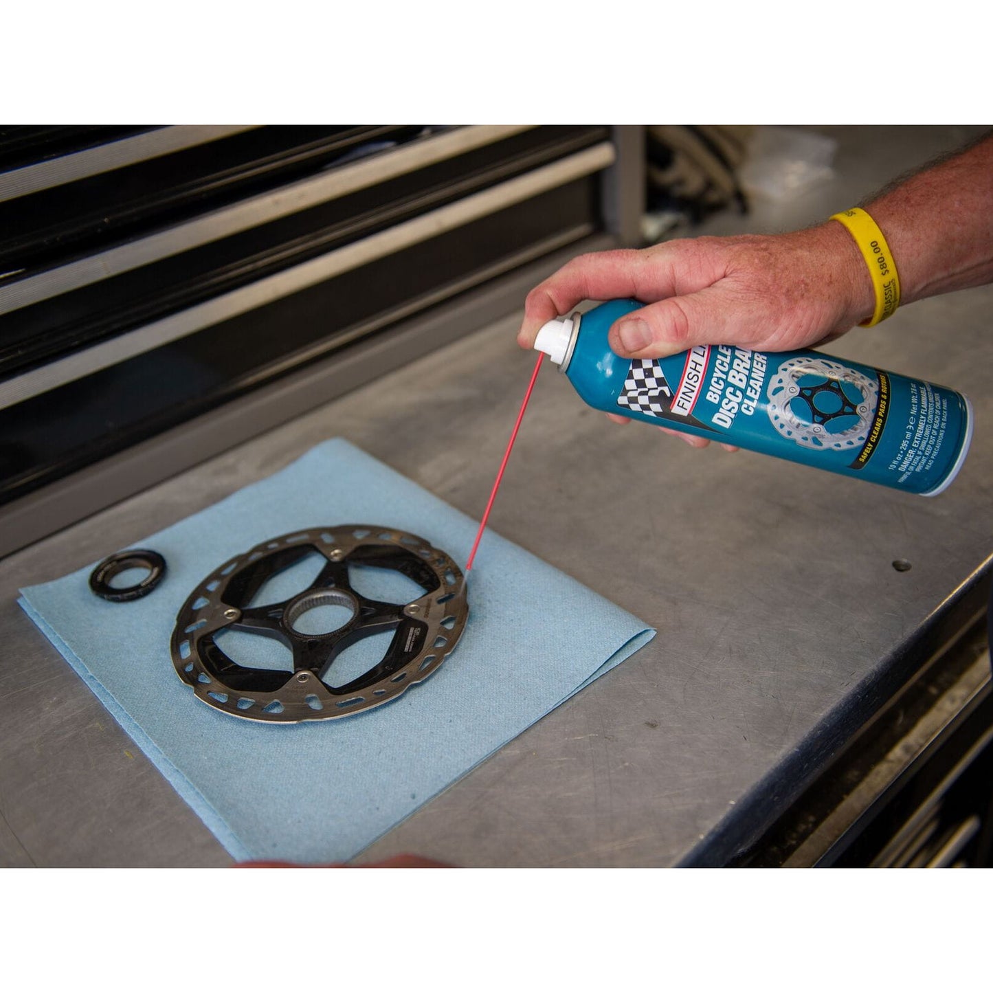 Finish Line Disc Brake Cleaner Aerosol 10 oz / 295 ml Disc Brake Cleaner Alternate 2