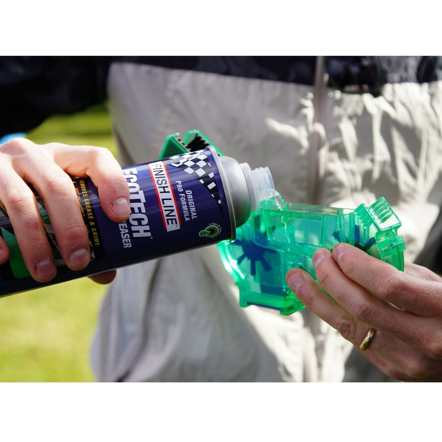 Finish Line EcoTech 2 Degreaser 20 oz / 595 ml Bike Degreaser Alternate 1