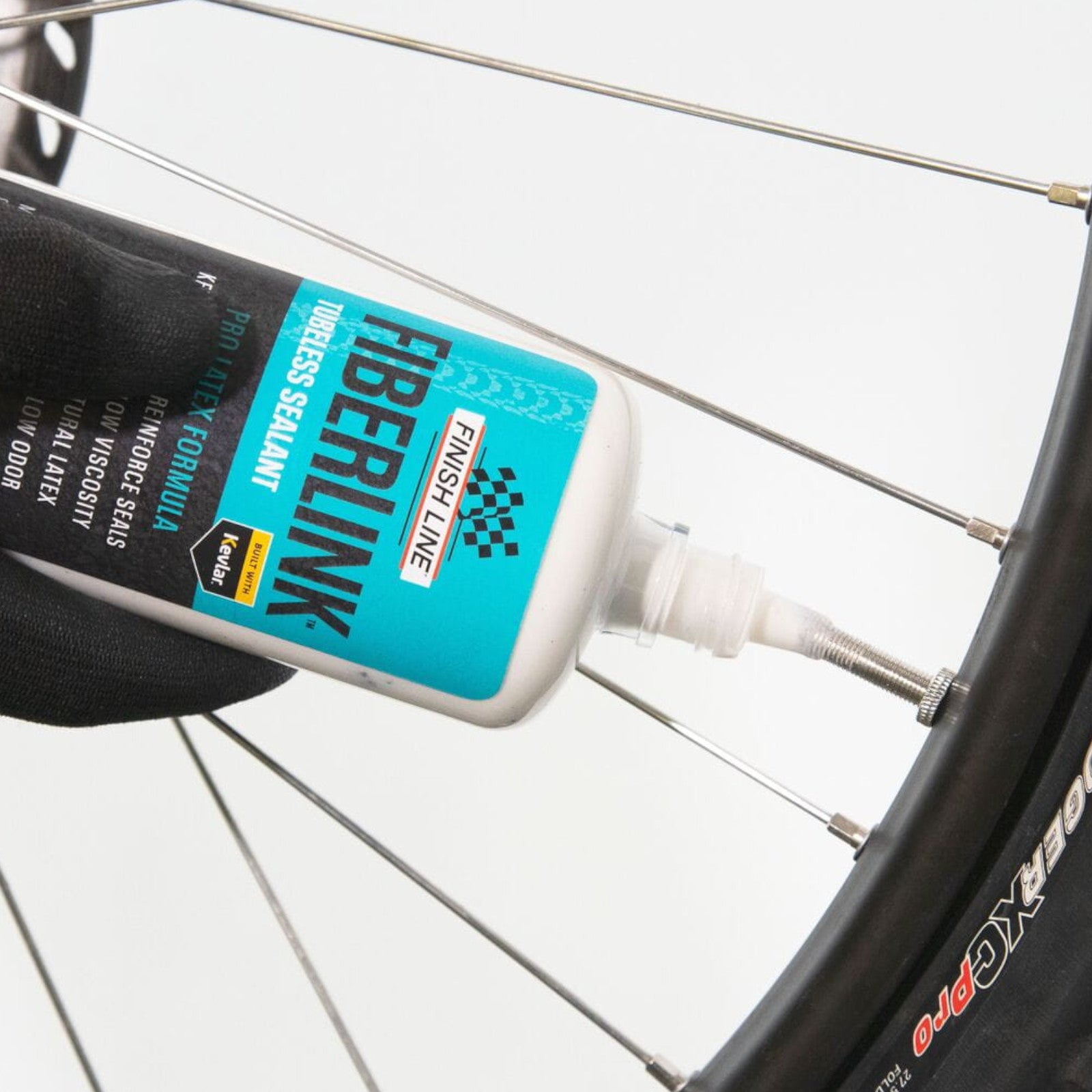 Finish Line FiberLink Tire Sealant 8 oz / 240 ml Bike Tubeless Tyre Sealant Alternate 3