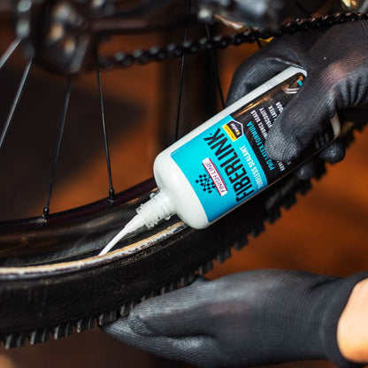 Finish Line FiberLink Tire Sealant 8 oz / 240 ml Bike Tubeless Tyre Sealant Alternate 5