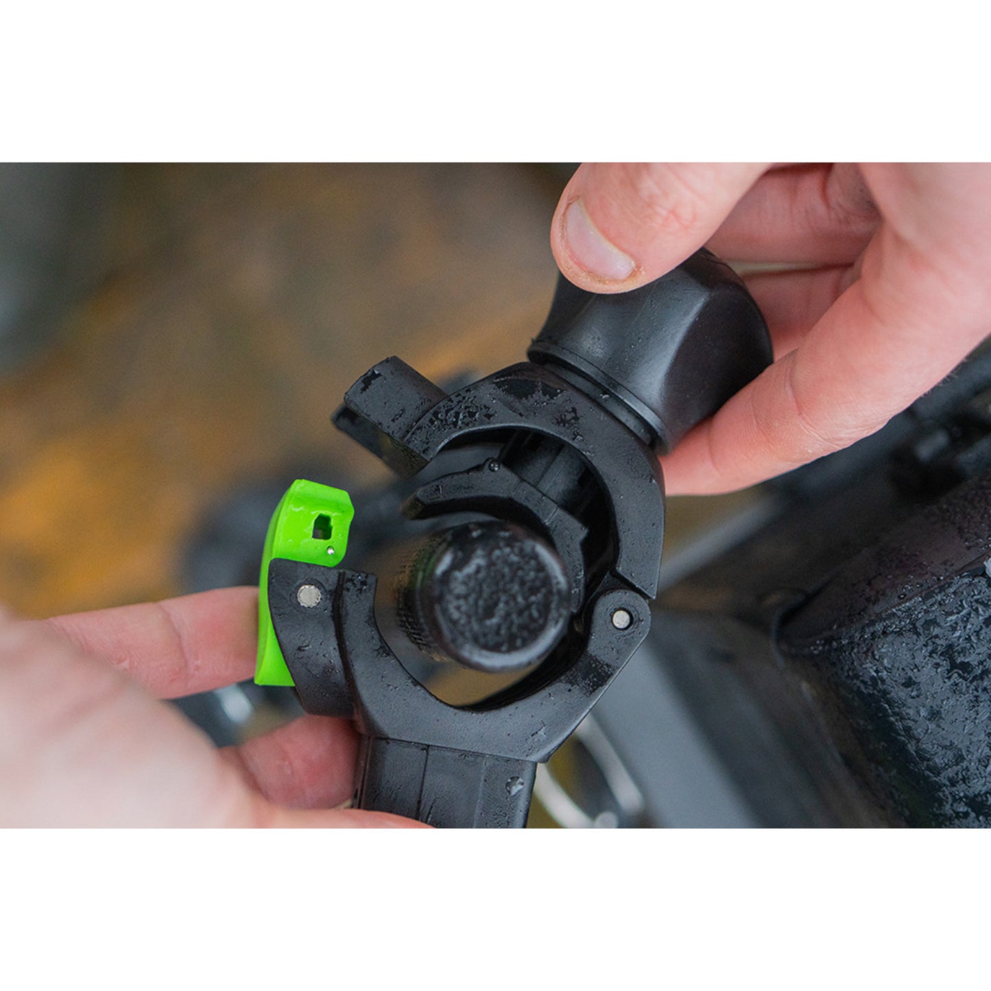 Maver Quick Lock MV-R 2 Head Curved Arm 25cm Fishing Accessory L1409 Alternate 3