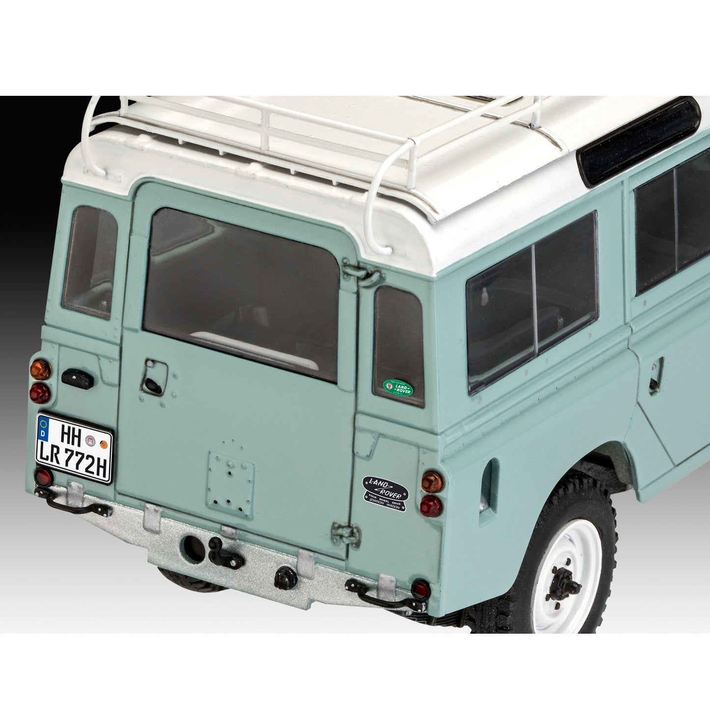 Revell Land Rover Series III 1:24 Classic 4x4 Model Kit