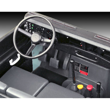 Revell Land Rover Series III 1:24 Classic 4x4 Model Kit