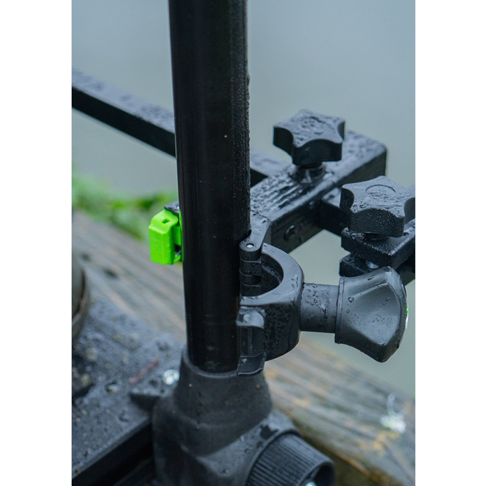 Maver Quick Lock MV-R Keepnet Accessory Bar Fishing Accessory Alternate 2